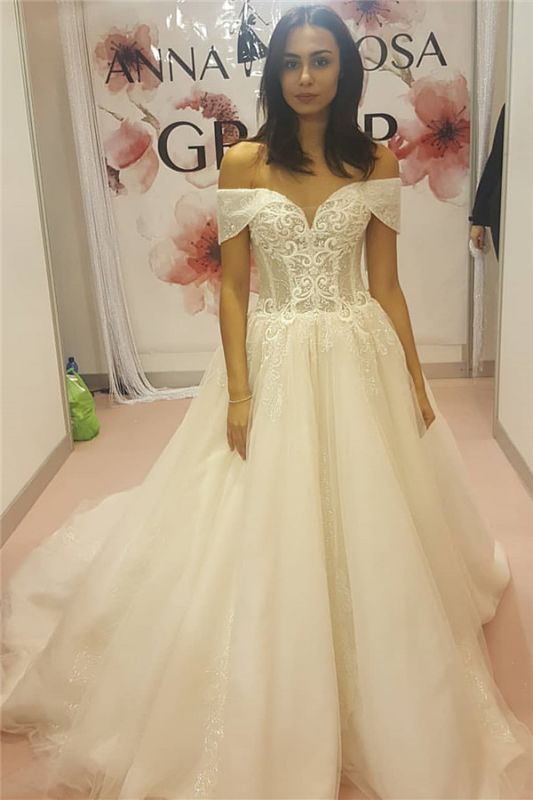 Off-the-Shoulder Sweetheart Sleeveless Appliques Long UK Wedding Dress