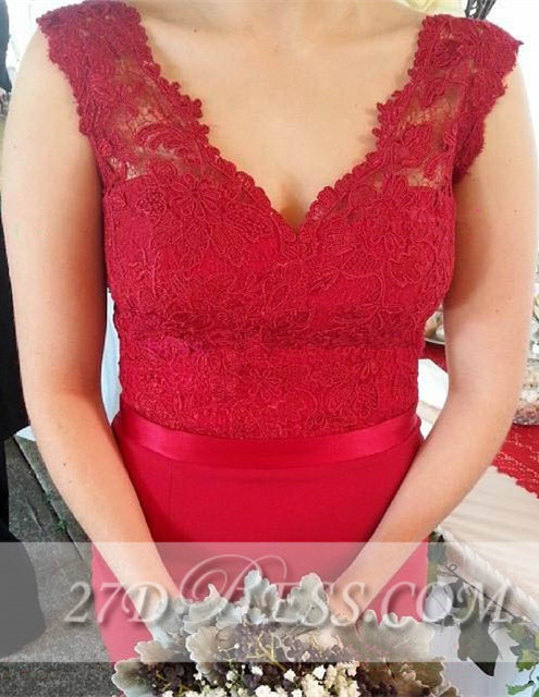 Red V-Neck Lace Bridesmaid Dresses UK Sweep Train Maid of Honor Gowns with Bottons