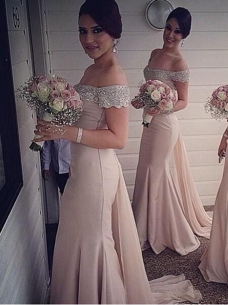 Spring Off-the-Shoulder Sexy Trumpt Bridesmaid Dresses UK Sweep Train Beaded Party Dresses
