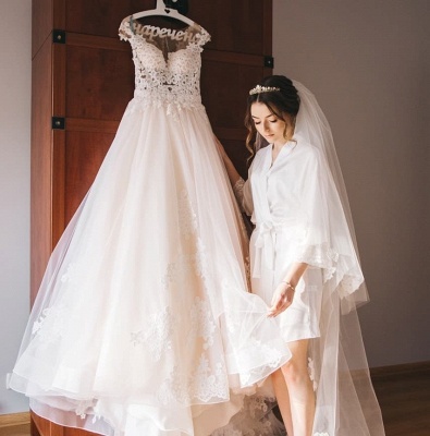 Elegant Lace V-Neck Appliques Sleeveless UK Wedding Dress_4