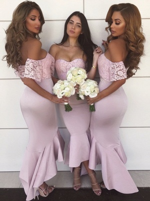 Off-The-Shoulder Sexy Trumpt Maid of Honor Dresses | High-Low Lace Bridesmaid Dresses UK_2